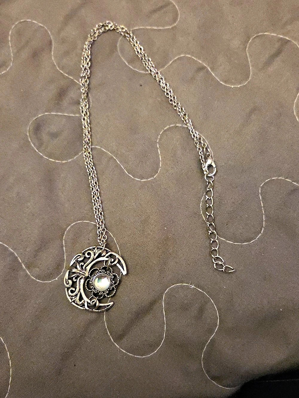 Crescent Moon Pendant Necklace in Silver